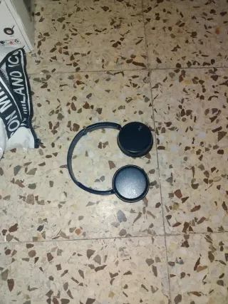 Auriculares negros diadema