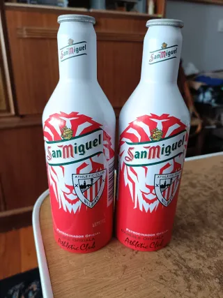 2 bottiglie vuote Athletic Club