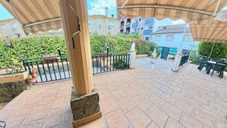 Casa adosada en venta en Zubia (La)
