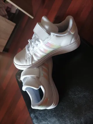 Sapatilhas criança brancas Número 28