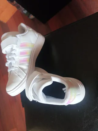 Sapatilhas criança brancas Número 28