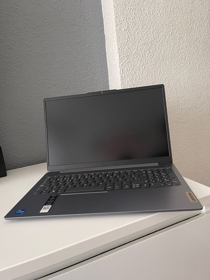 Portátil Lenovo IdeaPad Slim 3 15IRH8 Gris afbeelding 3