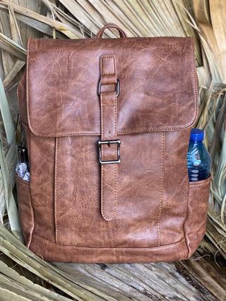 Bolsos de varios colores, marca Mr. Sobraeti