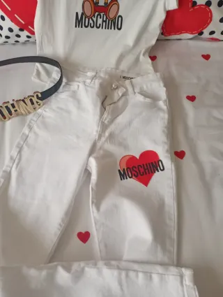 Conjunto Moschino Camiseta y Pantalón Blanco Talla