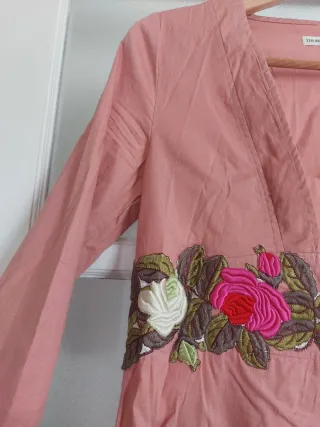 Vestido rosa bordado flores talla M