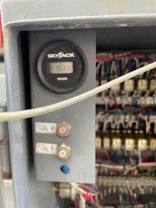 Plataforma Tijera SKYJACK SJ8841 4x4.15 metros.