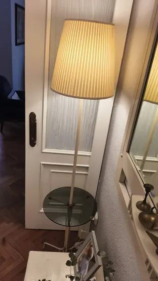 Lámpara de pie metal y cristal