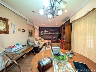 Chalet en venta en Linares