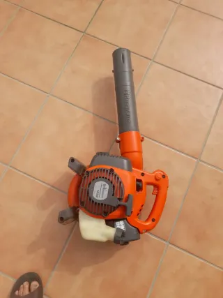 Husqvarna 125 B Sopladora
