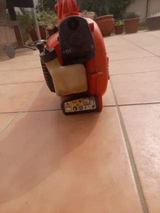 Husqvarna 125 B Sopladora