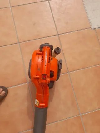 Husqvarna 125 B Sopladora