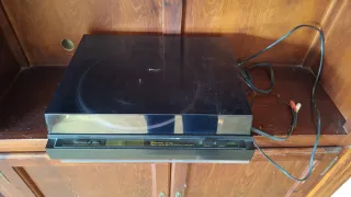 Equipo Hi-Fi Onkyo RI + Tocadisco + altavoces