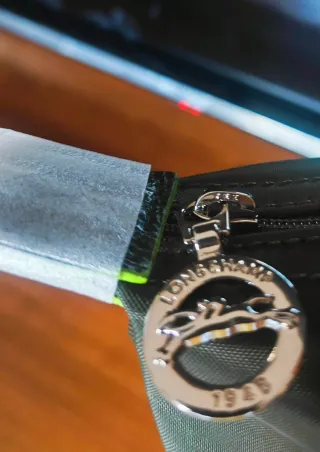 Le Pliage tamaño grande para hombros. Color verde.