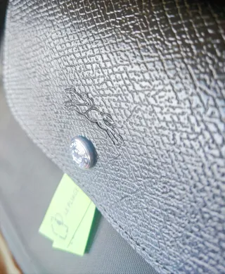 Le Pliage tamaño grande para hombros. Color verde.