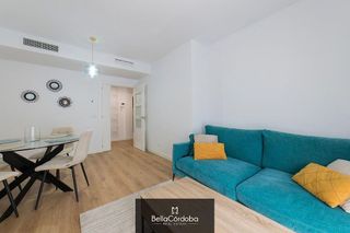 Piso en alquiler en Poniente-Norte - Miralbaida - Parque Azahara en Córdoba
