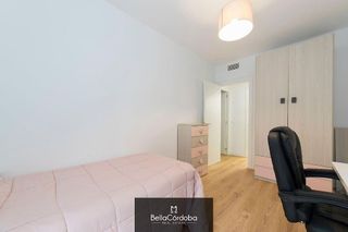 Piso en alquiler en Poniente-Norte - Miralbaida - Parque Azahara en Córdoba