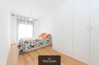 Piso en alquiler en Poniente-Norte - Miralbaida - Parque Azahara en Córdoba