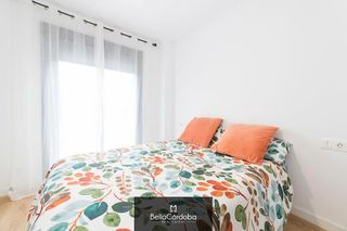 Piso en alquiler en Poniente-Norte - Miralbaida - Parque Azahara en Córdoba