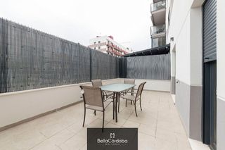 Piso en alquiler en Poniente-Norte - Miralbaida - Parque Azahara en Córdoba