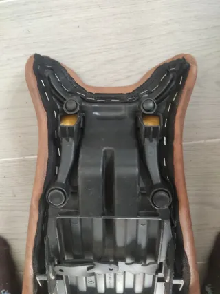 Asiento Niner Scrambler Marrón