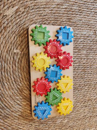 Tablero de engranajes de madera para bebé