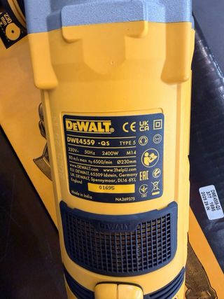 Radial DeWALT DWE4559