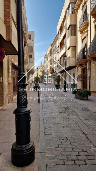 Garaje en alquiler en Lucena