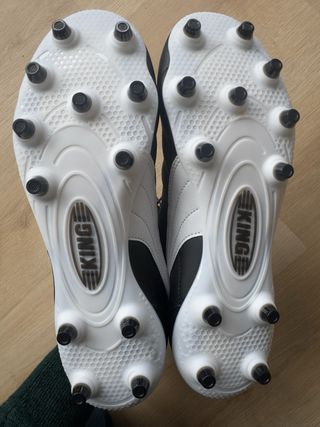 Botas Fútbol Puma King Top Negras