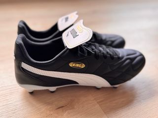 Botas Fútbol Puma King Top Negras