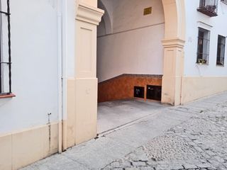 PLAZA DE GARAJE CON TRASTERO