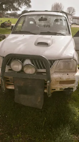 Mitsubishi L 200 2005