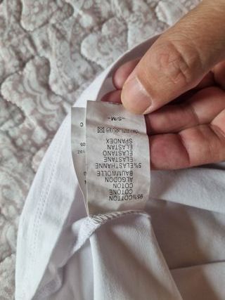 Maglietta bianca elegante con perle taglia S/M