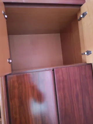Armario de madera