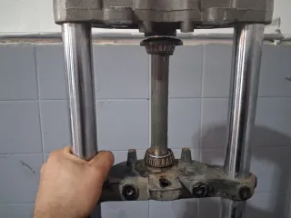 Horquilla y tija Hyosung Aquila 125