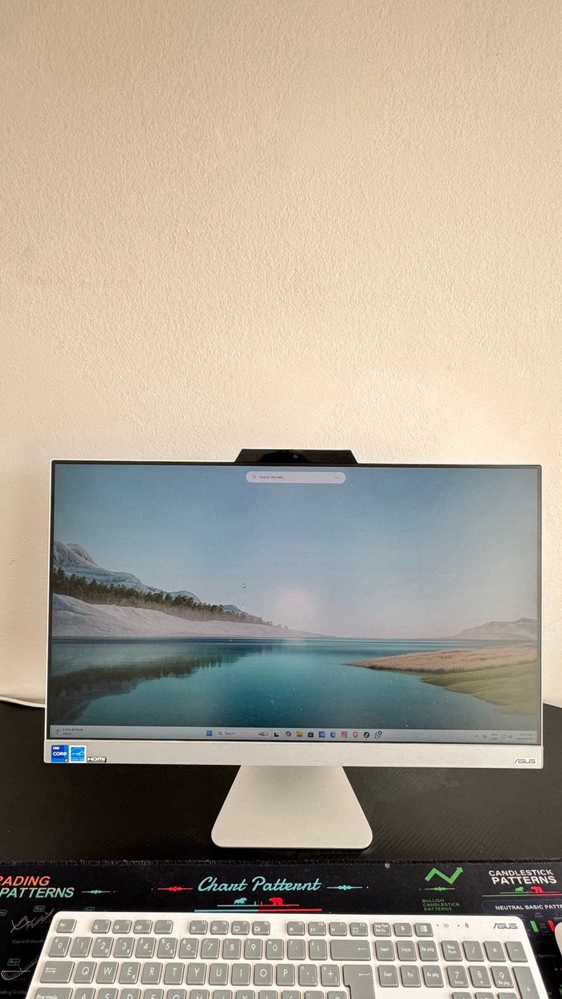 Ordenador ASUS All-in-One 24” i7 16GB RAM 512 SSD afbeelding 2
