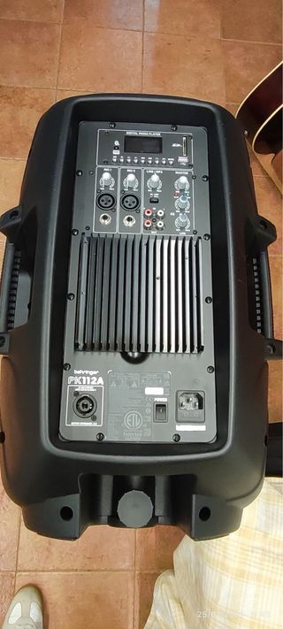 2 x Altavoz Behringer PK112A Negro