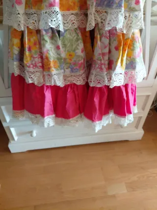 Vestido Flamenca Multicolor con Mantoncillo