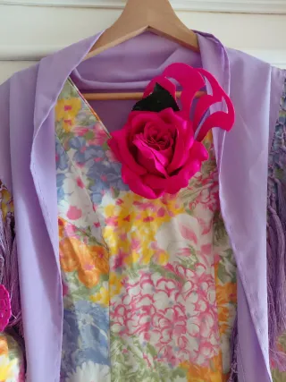 Vestido Flamenca Multicolor con Mantoncillo