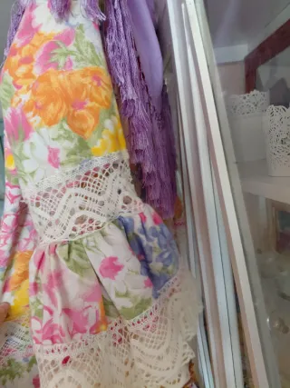 Vestido Flamenca Multicolor con Mantoncillo