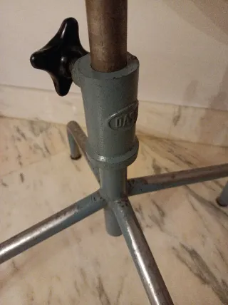 Taburete taller industrial vintage