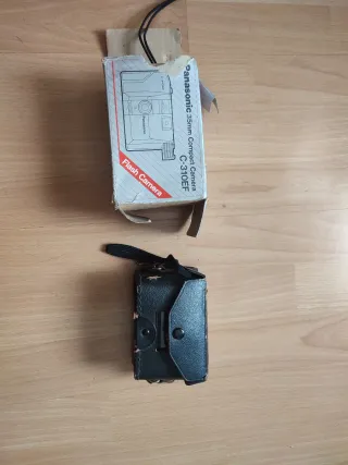 Due Vecchie Fotocamere