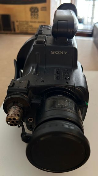 Videocámara Sony Handycam Video 8 (CCD-F380E)