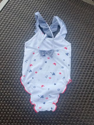 Bañador niña Chicco 18 meses Nada gastado,uso 1dia
