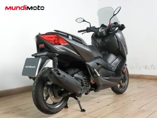 YAMAHA X-MAX 125