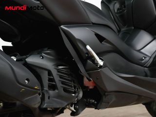 YAMAHA X-MAX 125