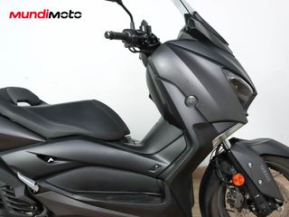 YAMAHA X-MAX 125