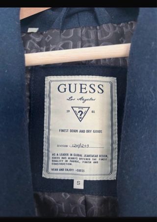 Abrigo Guess azul doble botonadura