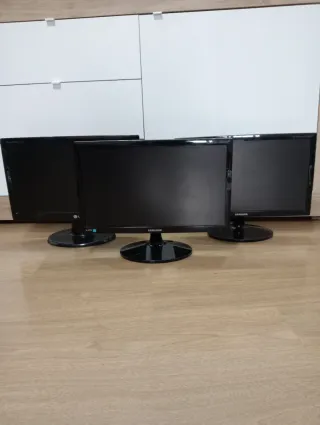 Ordenador de sobremesa CPU PC + pantallas monitor