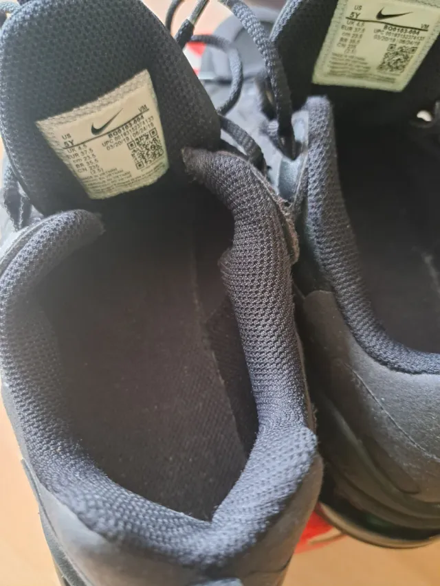 Nike Air 270 React talla 37.5 negro