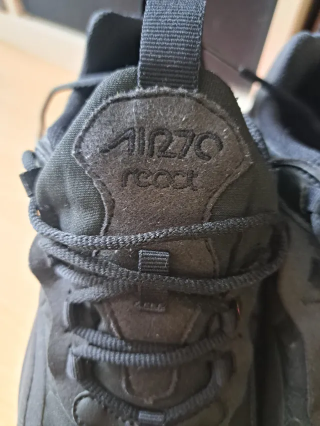 Nike Air 270 React talla 37.5 negro